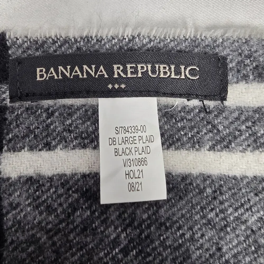 BANANA REPUBLIC UNISEX BLACK PLAID WOOL BLEND BLANKET SCARF – 80